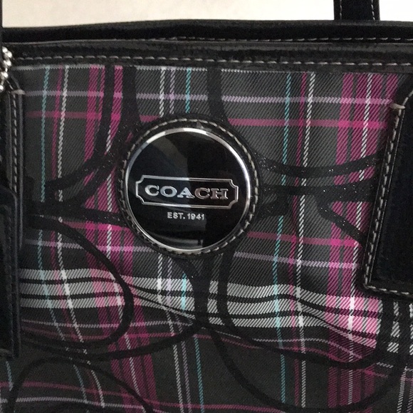 Barely used coach poppy collection purse - Picture 3 of 7